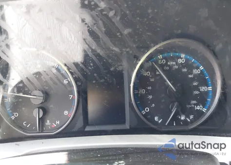 2017 Toyota Rav4 Le z USA, uszkodzony, nr VIN 2T3BFREV8HW555947